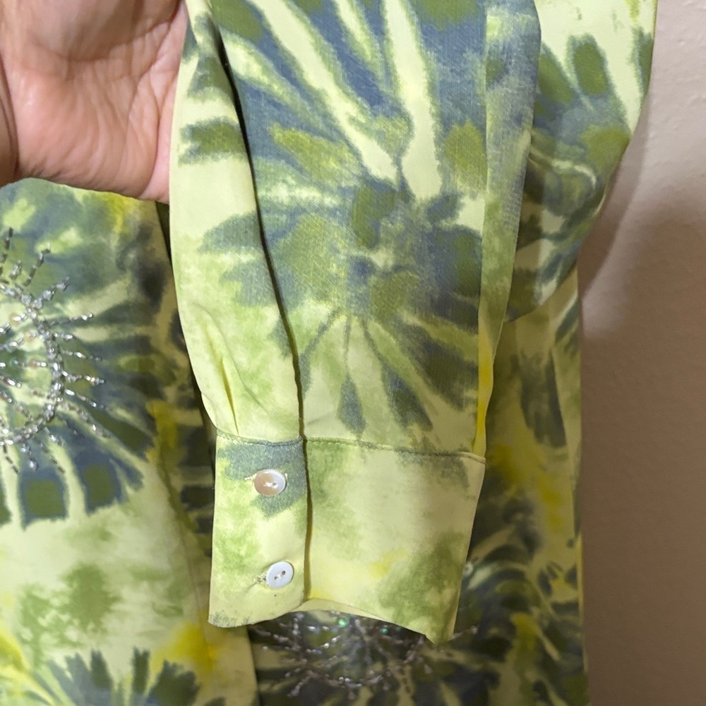 A.Z.I Women's Tie-Dye Button Down Shirt - Picture 8 of 13